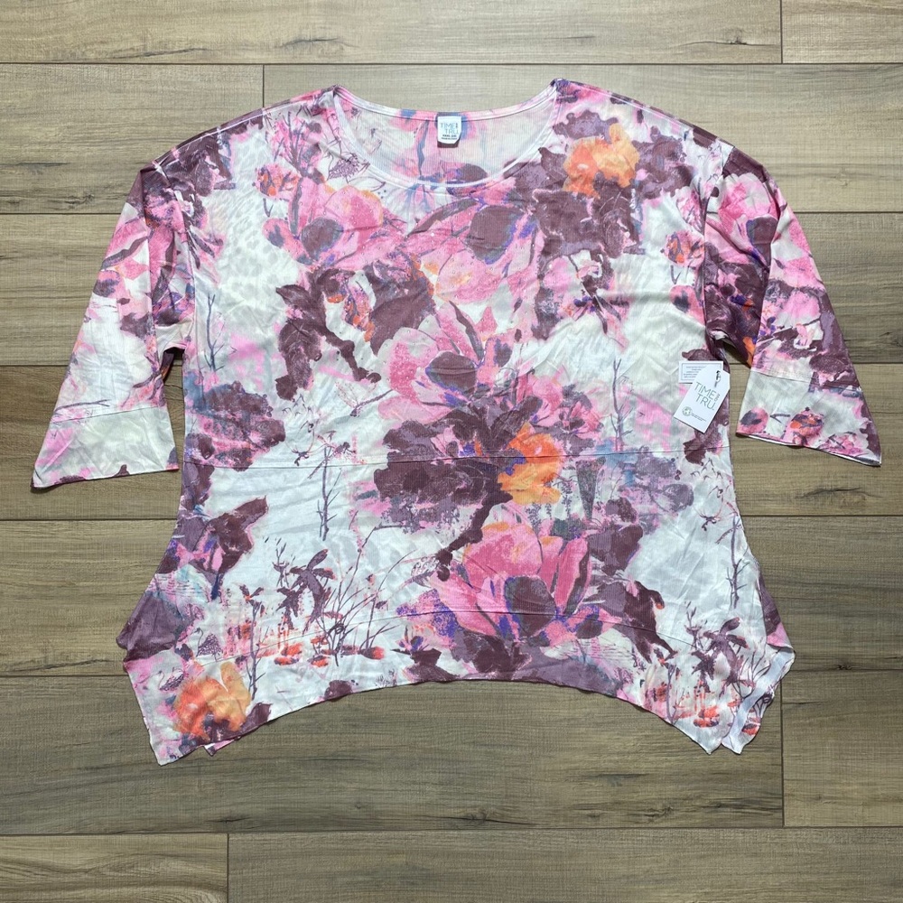 Time and Tru 3/4 Sleeve Sublimation Handkerchief Hem Top Size 22 XXXL‎